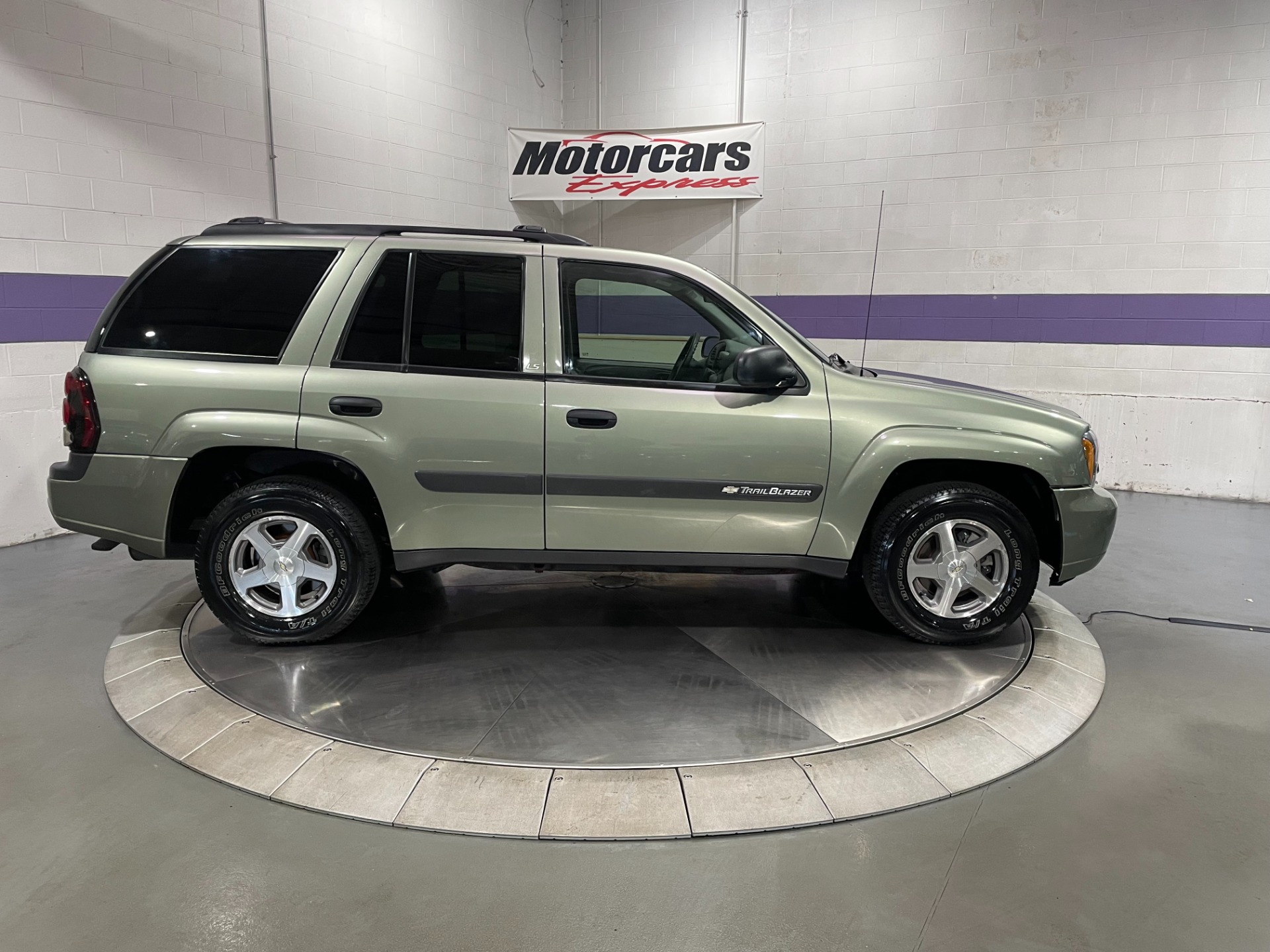 Used-2004-Chevrolet-TrailBlazer-LS-4WD
