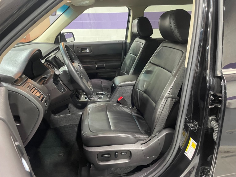 Used-2019-Ford-Flex-SEL-AWD