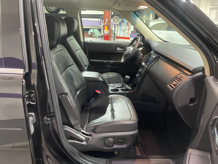 Used-2019-Ford-Flex-SEL-AWD
