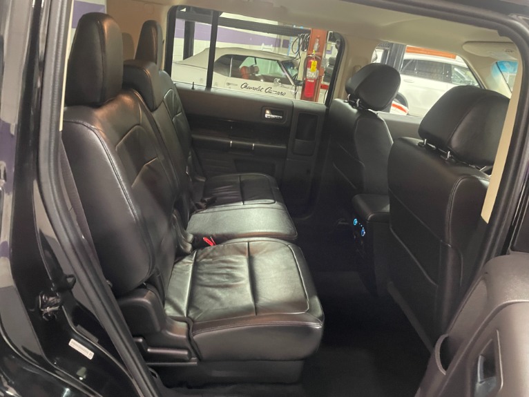 Used-2019-Ford-Flex-SEL-AWD
