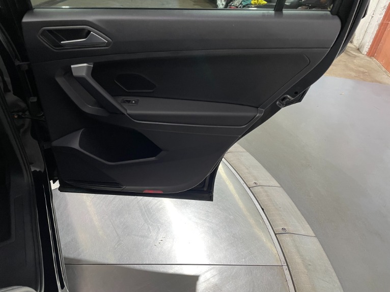 Used-2019-Volkswagen-Tiguan-20T-SE-4Motion