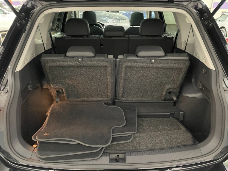 Used-2019-Volkswagen-Tiguan-20T-SE-4Motion