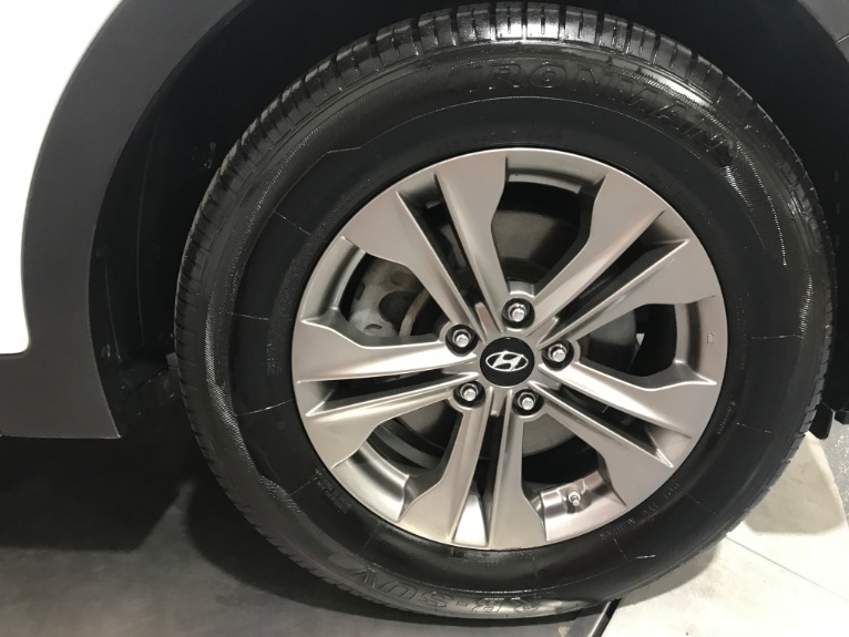 Used-2015-Hyundai-Santa-Fe-Sport-24L