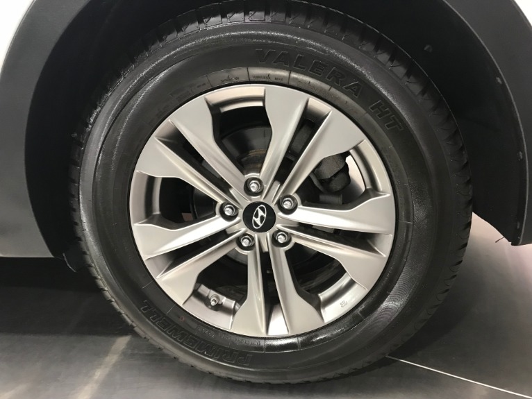 Used-2015-Hyundai-Santa-Fe-Sport-24L