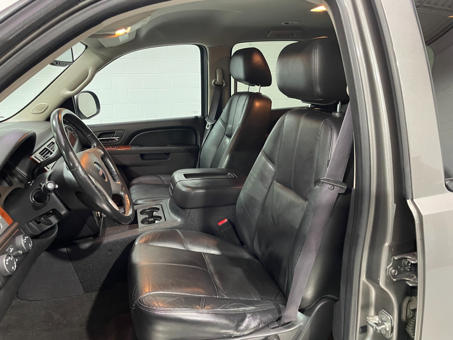 Used-2012-GMC-Yukon-SLT-4X4