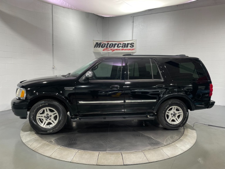 Used-2002-Ford-Expedition-XLT-RWD