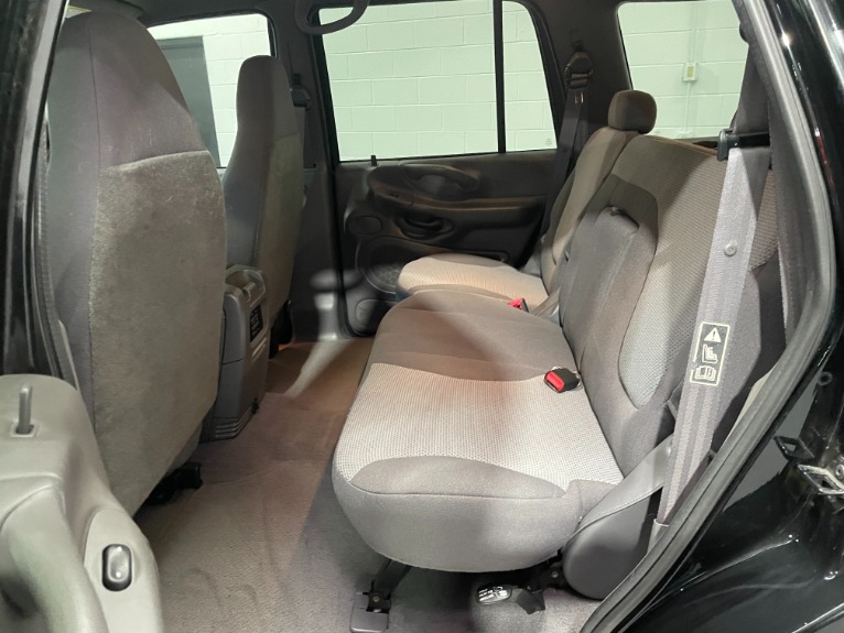 Used-2002-Ford-Expedition-XLT-RWD