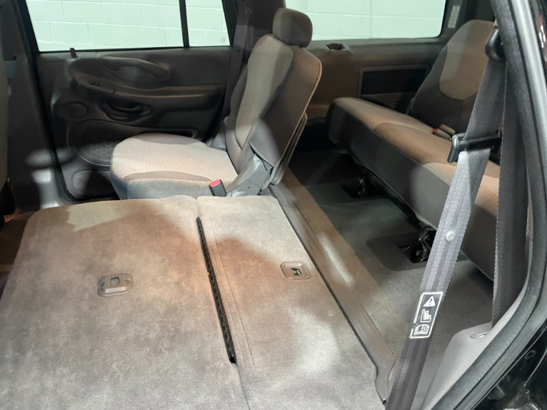 Used-2002-Ford-Expedition-XLT-RWD