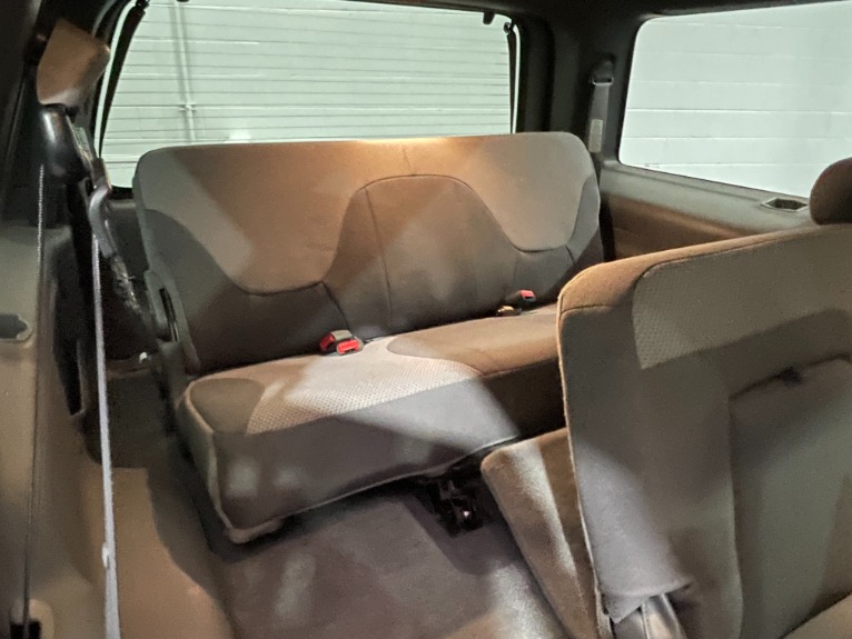 Used-2002-Ford-Expedition-XLT-RWD
