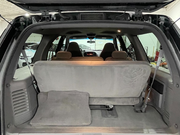 Used-2002-Ford-Expedition-XLT-RWD