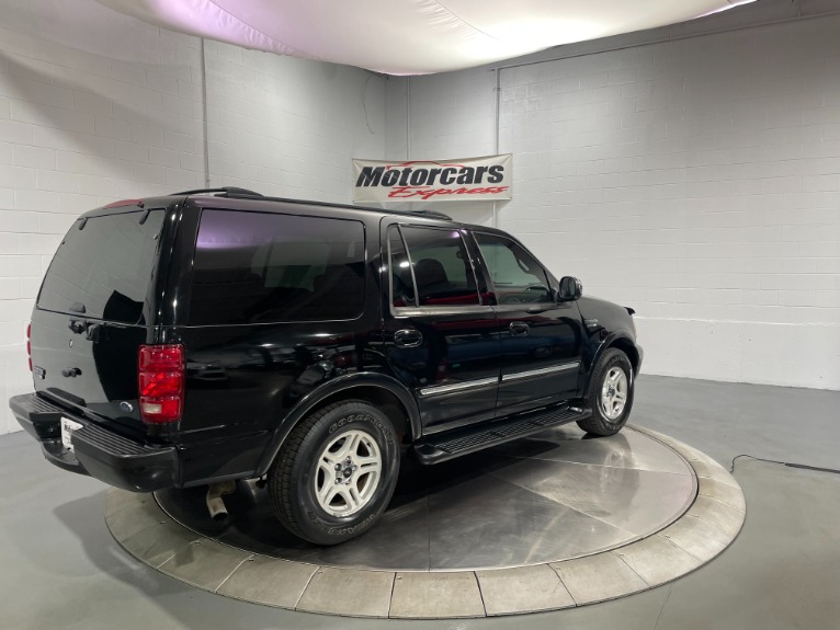 Used-2002-Ford-Expedition-XLT-RWD
