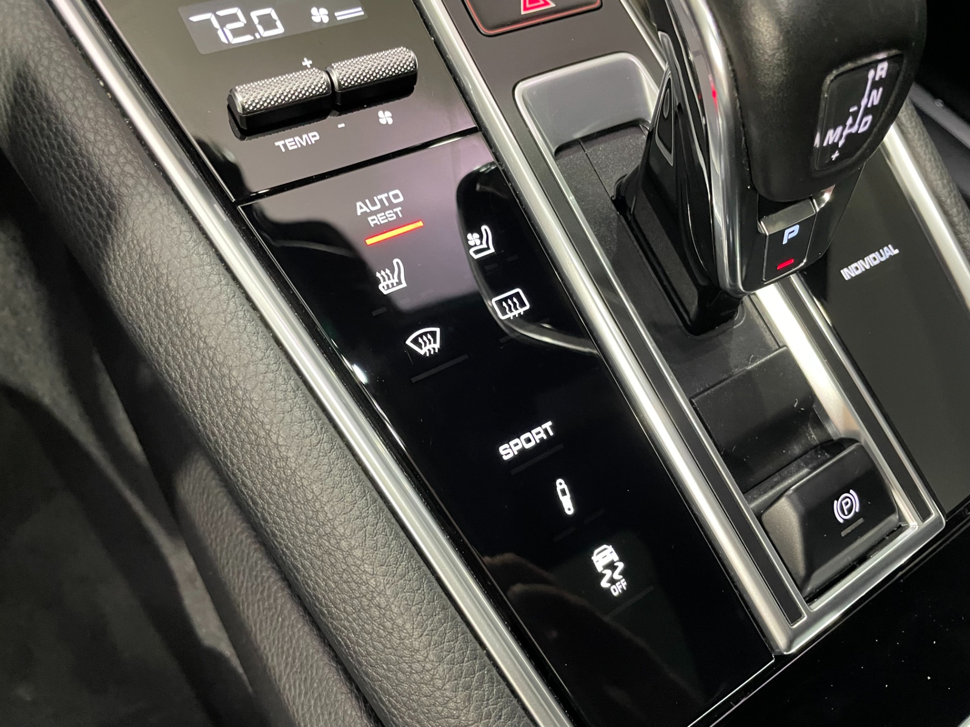 Used-2018-Porsche-Panamera-4-AWD