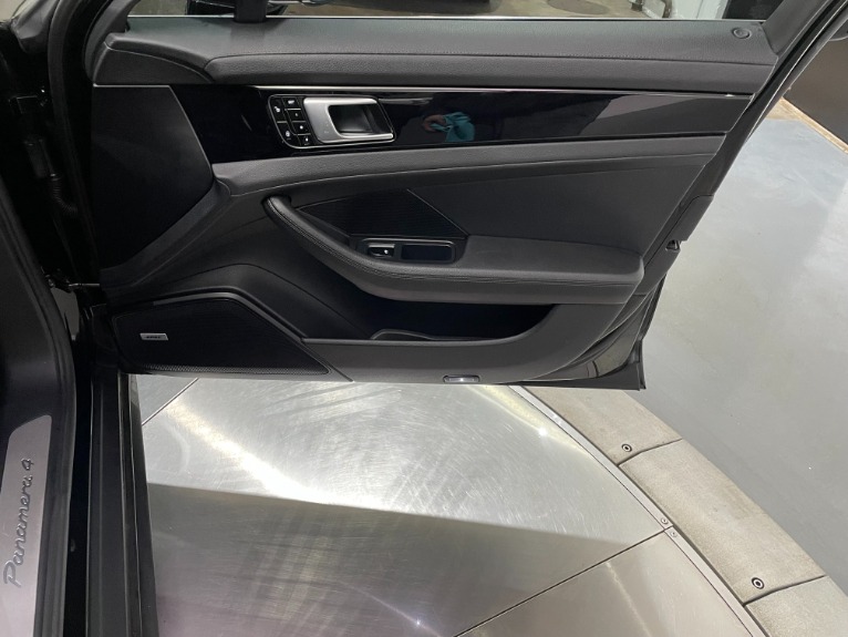 Used-2018-Porsche-Panamera-4