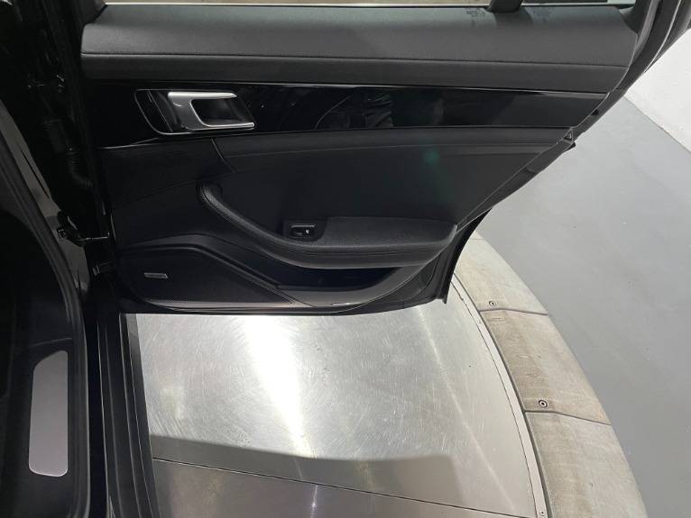 Used-2018-Porsche-Panamera-4