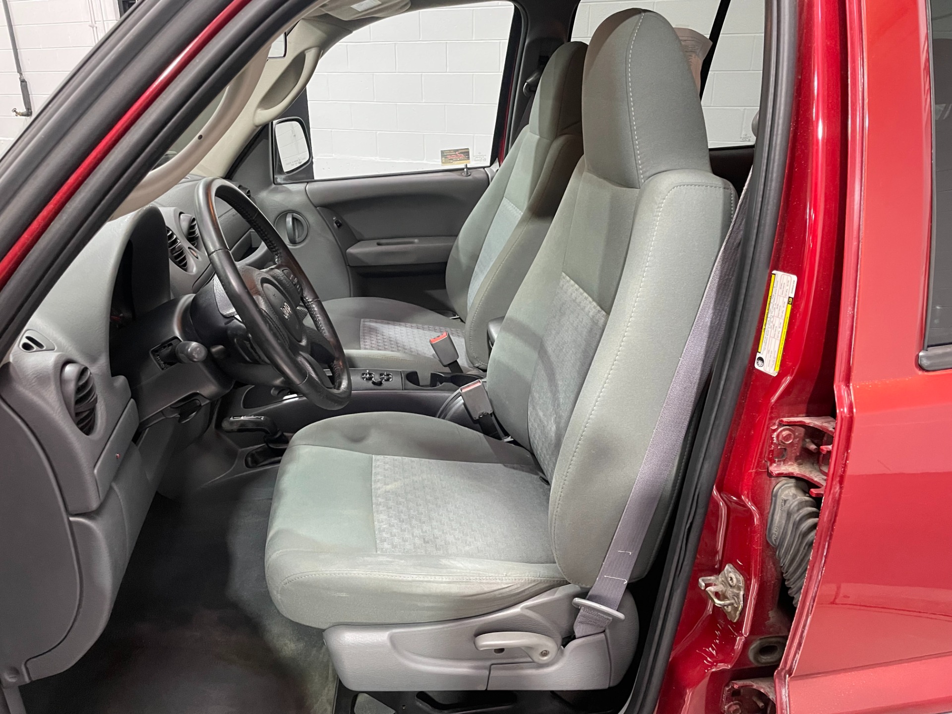 Used-2005-Jeep-Liberty-Sport-4WD