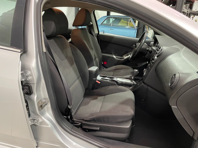 Used-2010-Pontiac-G6-FWD