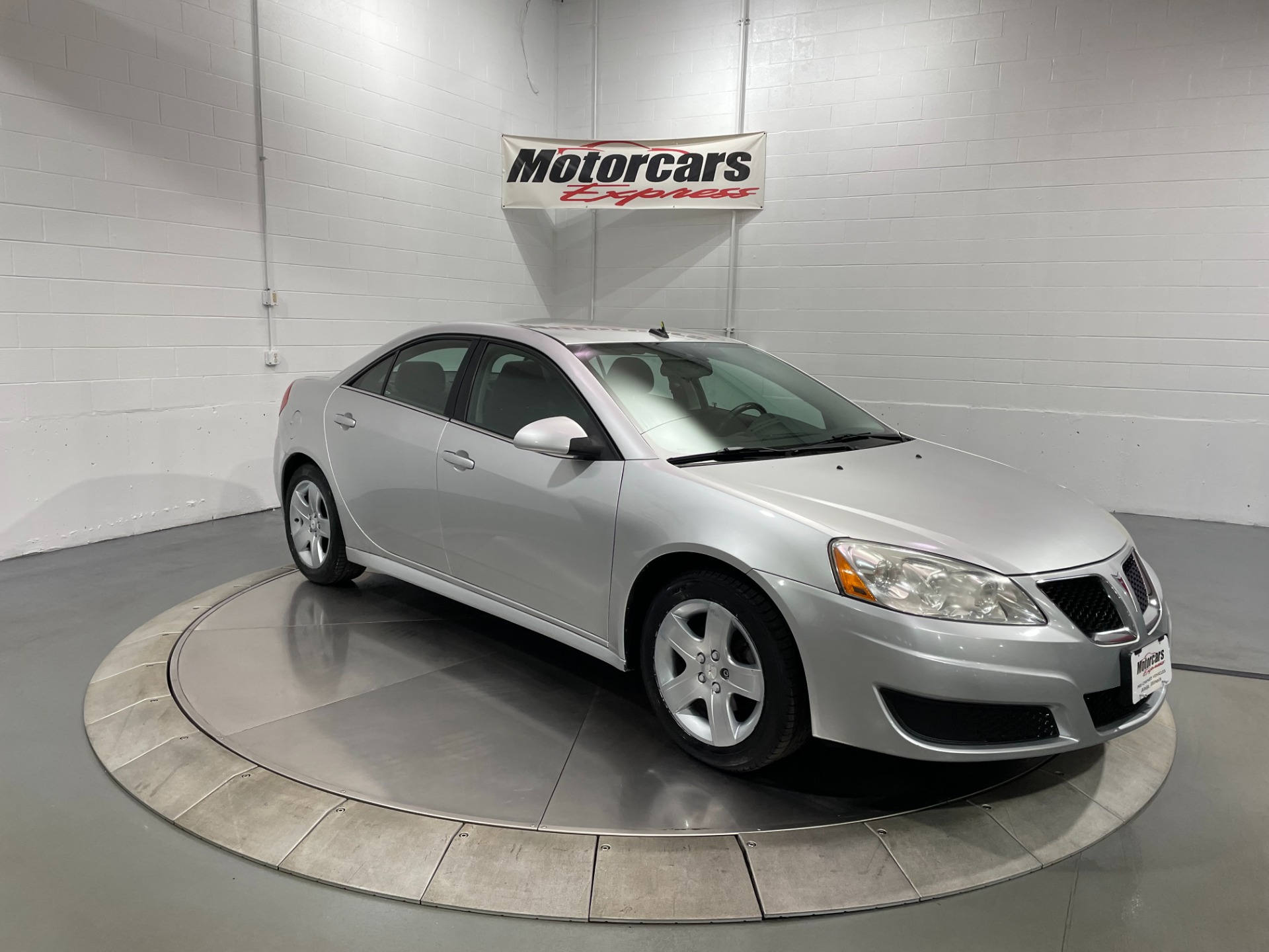 Used-2010-Pontiac-G6-FWD