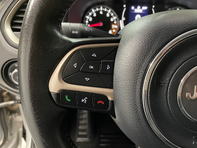 Used-2015-Jeep-Renegade-Latitude-FWD