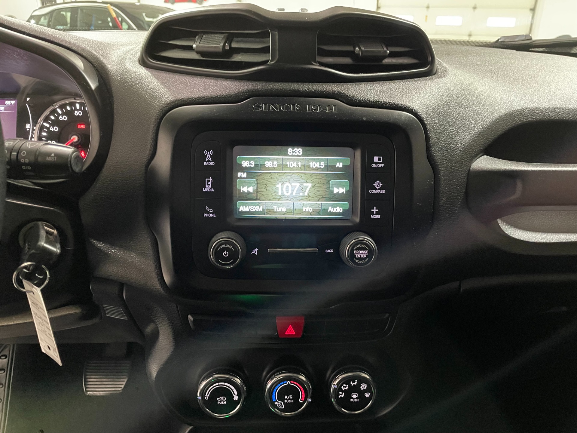 Used-2015-Jeep-Renegade-Latitude-FWD
