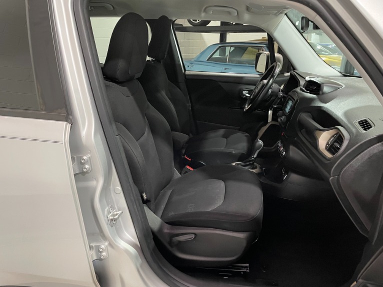 Used-2015-Jeep-Renegade-Latitude-FWD