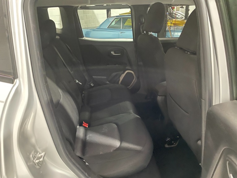 Used-2015-Jeep-Renegade-Latitude-FWD