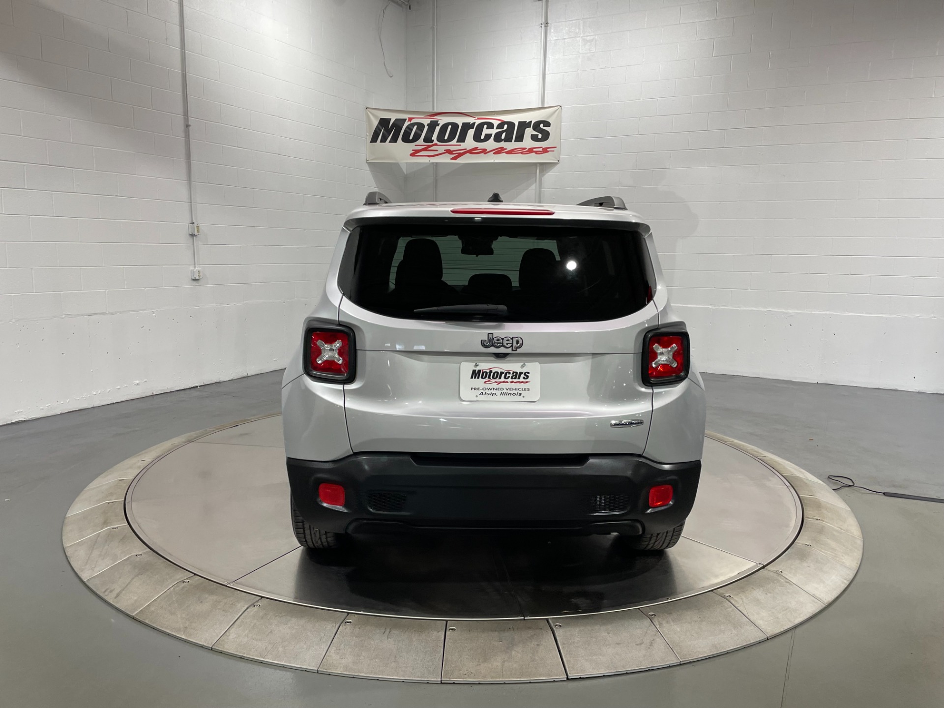 Used-2015-Jeep-Renegade-Latitude-FWD