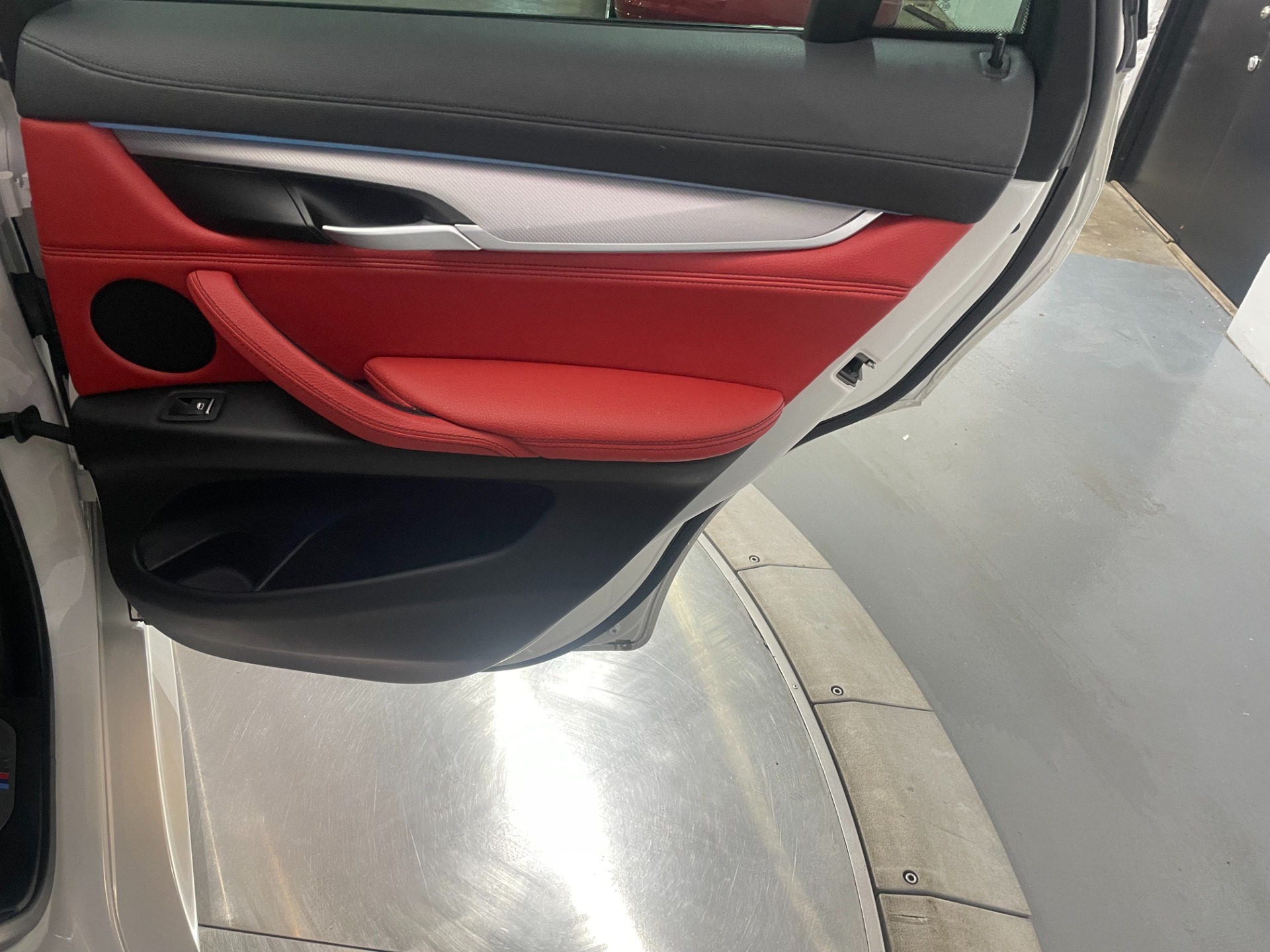 Used-2019-BMW-X6-xDrive35i-M-Sport