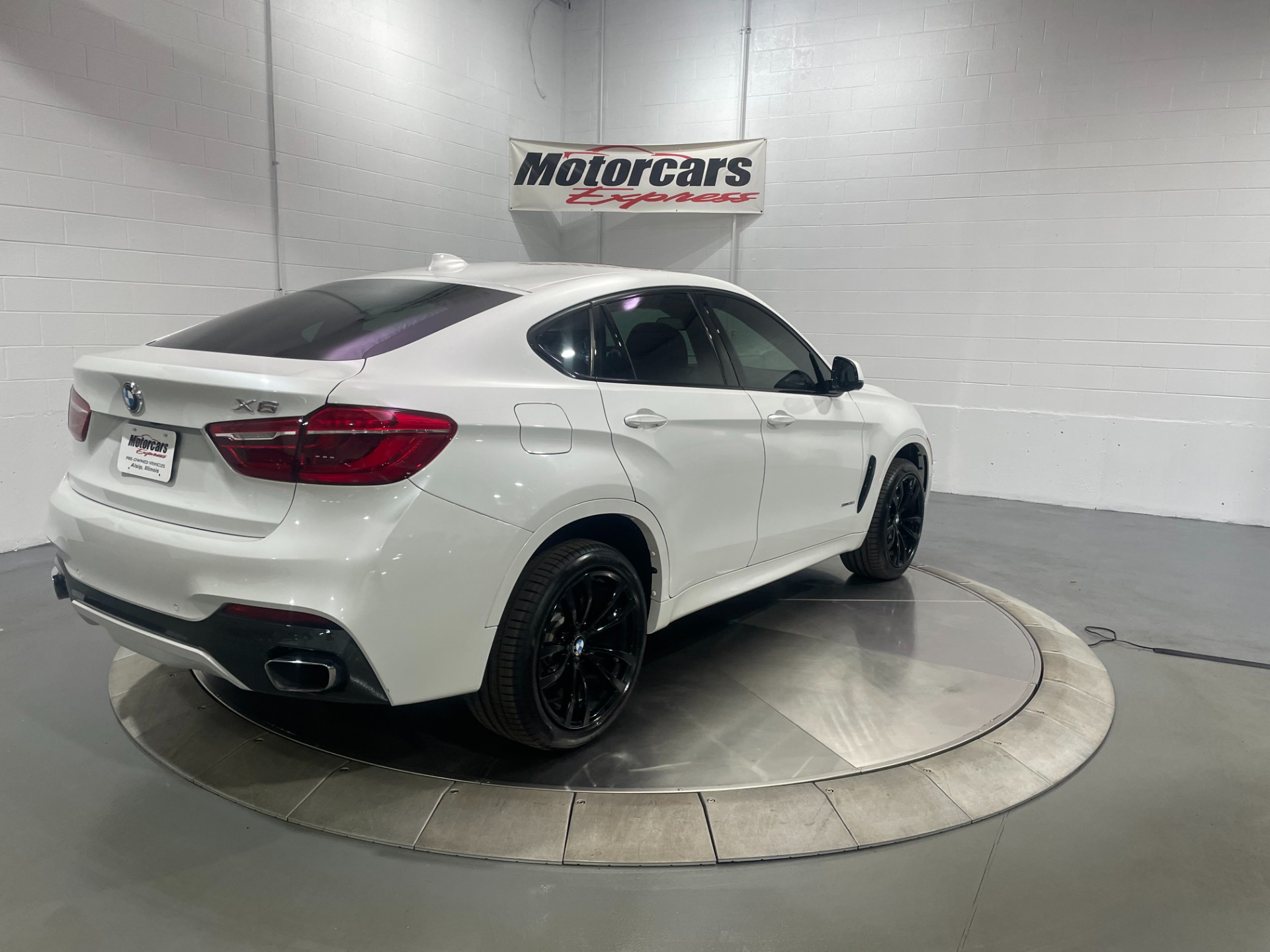 Used-2019-BMW-X6-xDrive35i-M-Sport