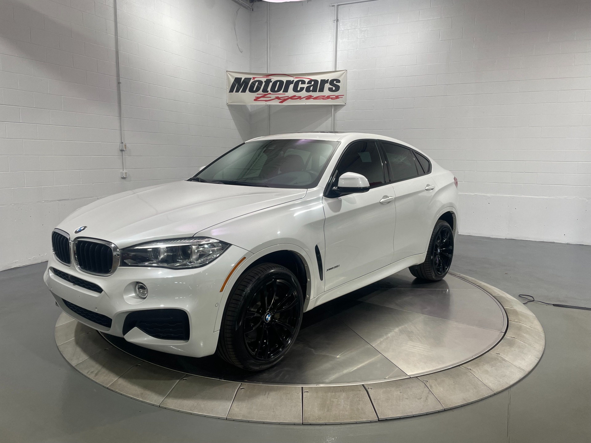 Used-2019-BMW-X6-xDrive35i-M-Sport