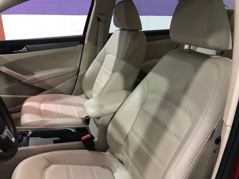 Used-2015-Volkswagen-Passat-18T-SE