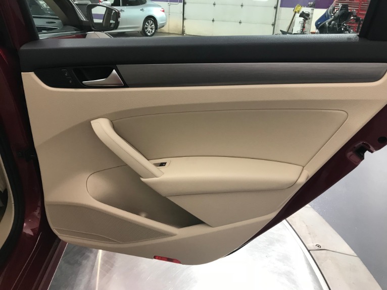 Used-2015-Volkswagen-Passat-18T-SE