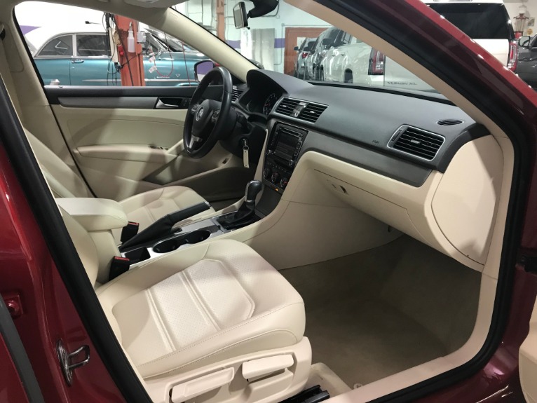 Used-2015-Volkswagen-Passat-18T-SE