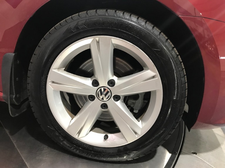 Used-2015-Volkswagen-Passat-18T-SE