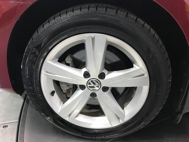Used-2015-Volkswagen-Passat-18T-SE
