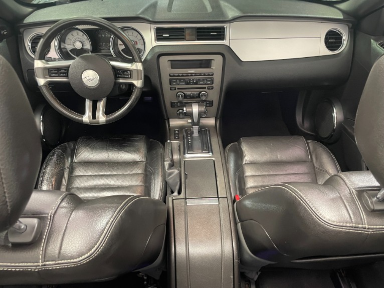 Used-2010-Ford-Mustang-V6-Convertible-RWD