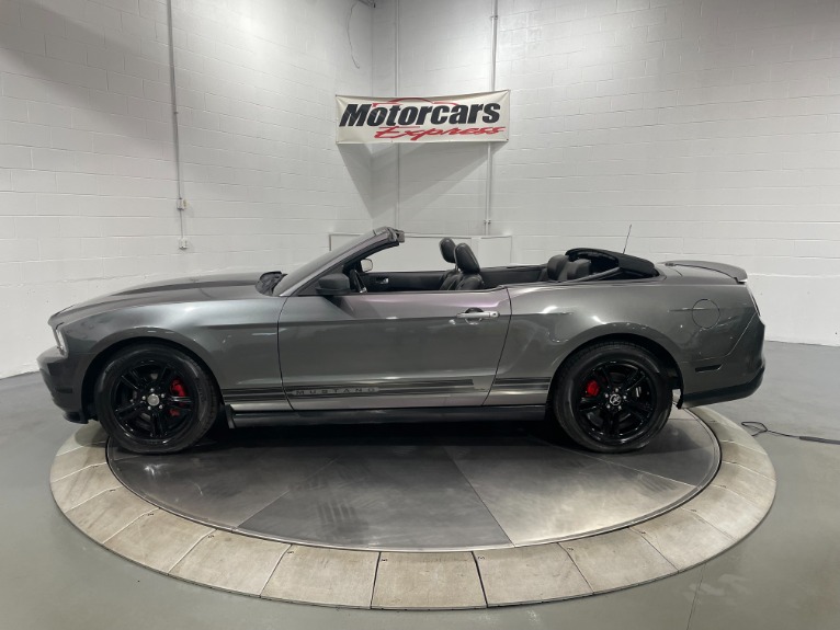 Used-2010-Ford-Mustang-V6-Convertible-RWD