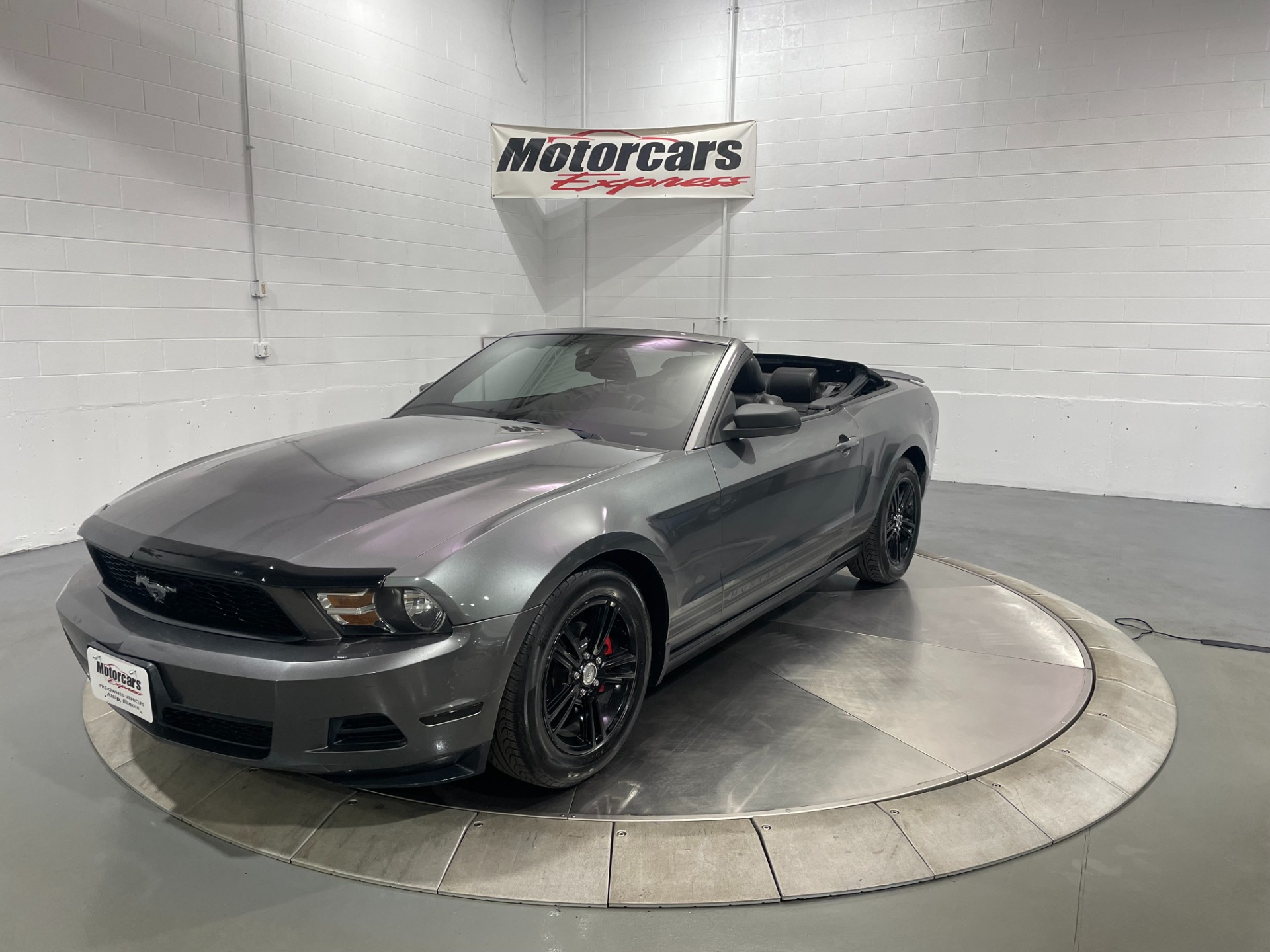 Elegant 2010 Mustang V6 Convertible Photos