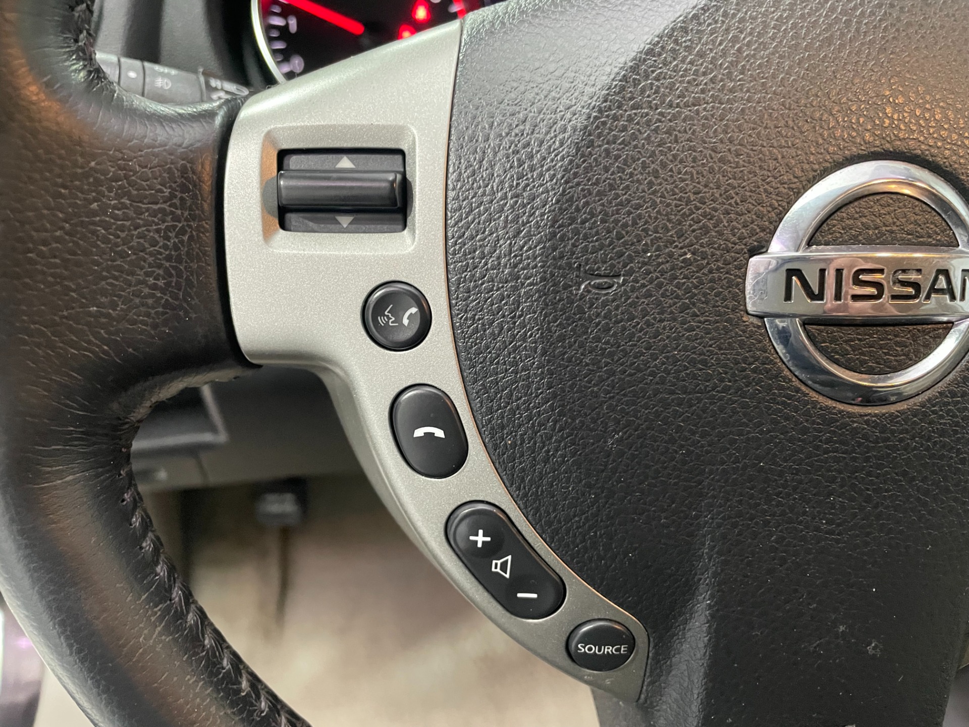 Used-2011-Nissan-Rogue-SL-AWD
