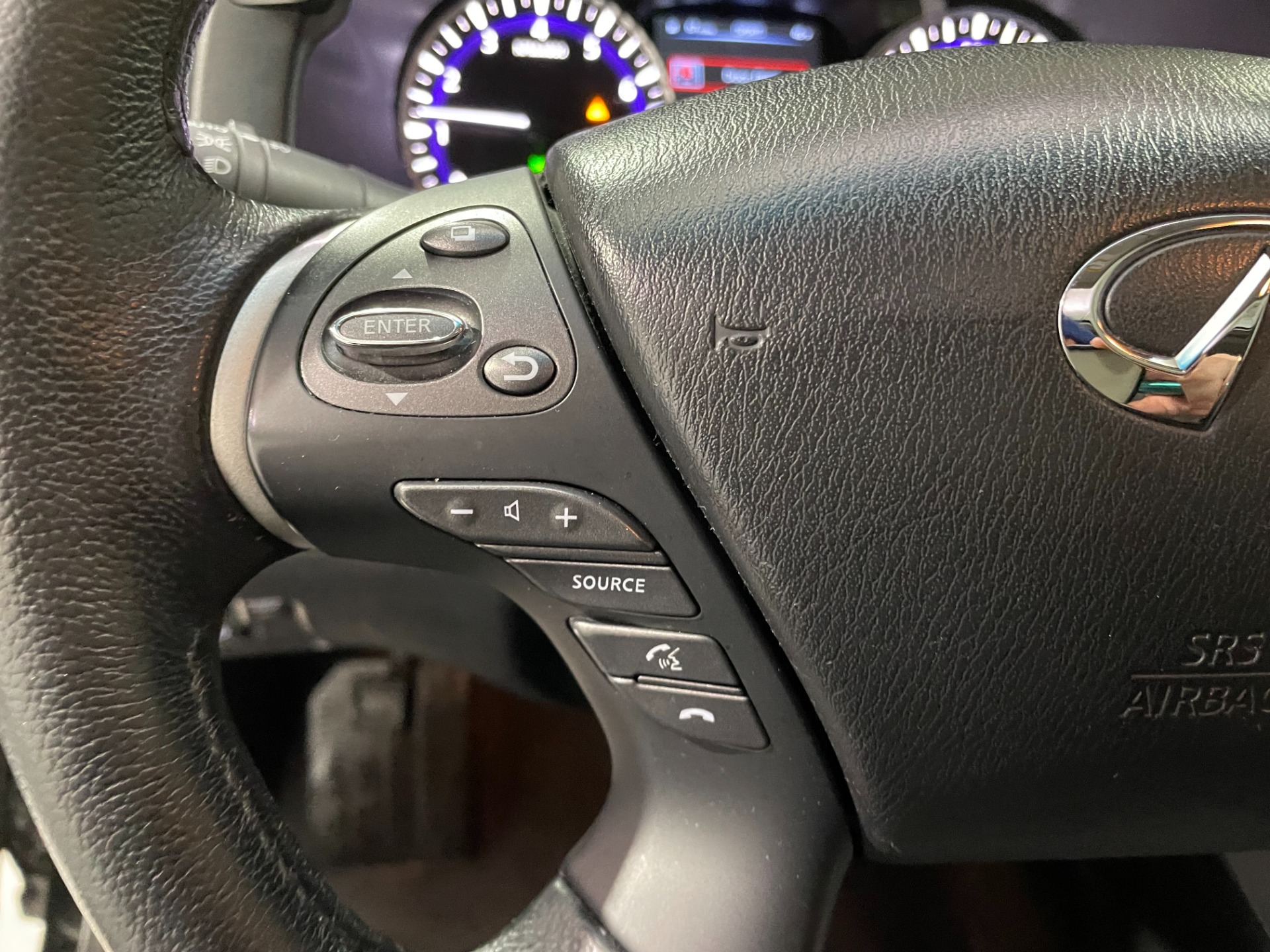 Used-2014-INFINITI-QX60-AWD