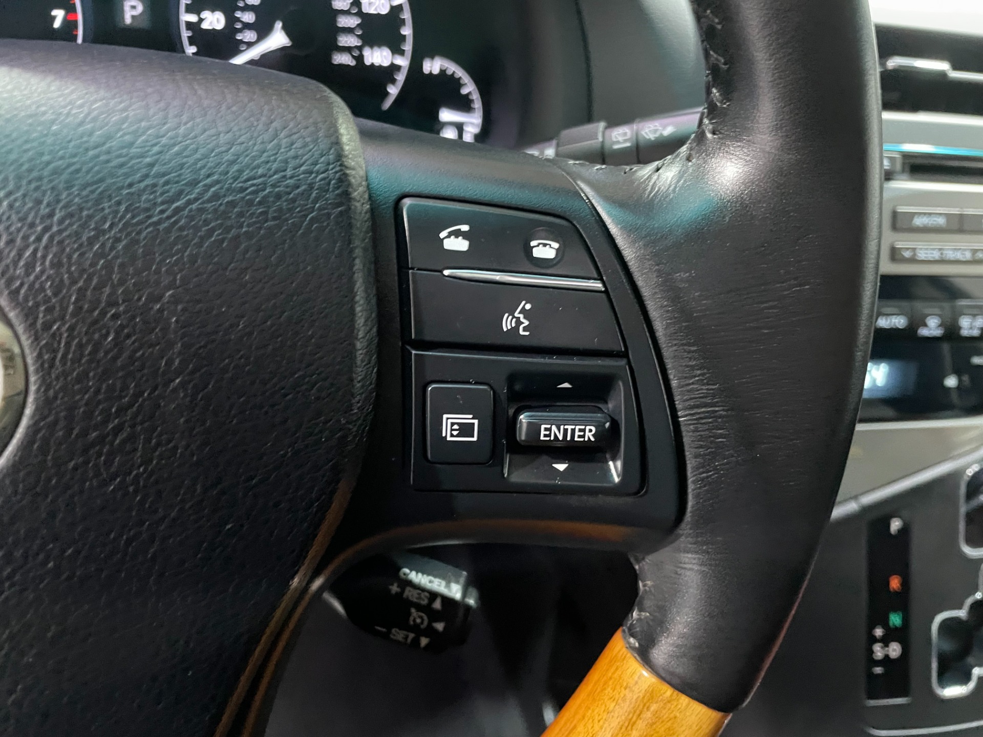 Used-2011-Lexus-RX-350-AWD