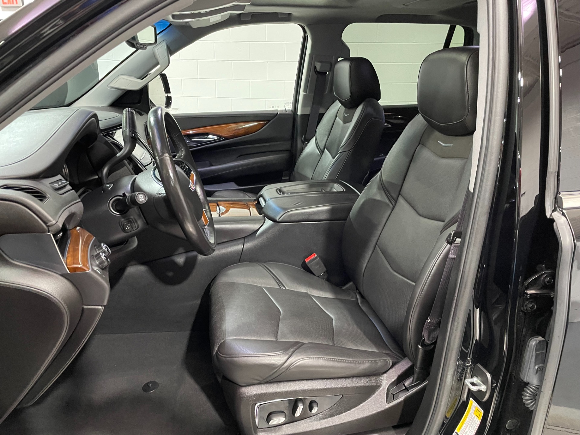 Used-2016-Cadillac-Escalade-Premium-Collection-4X4