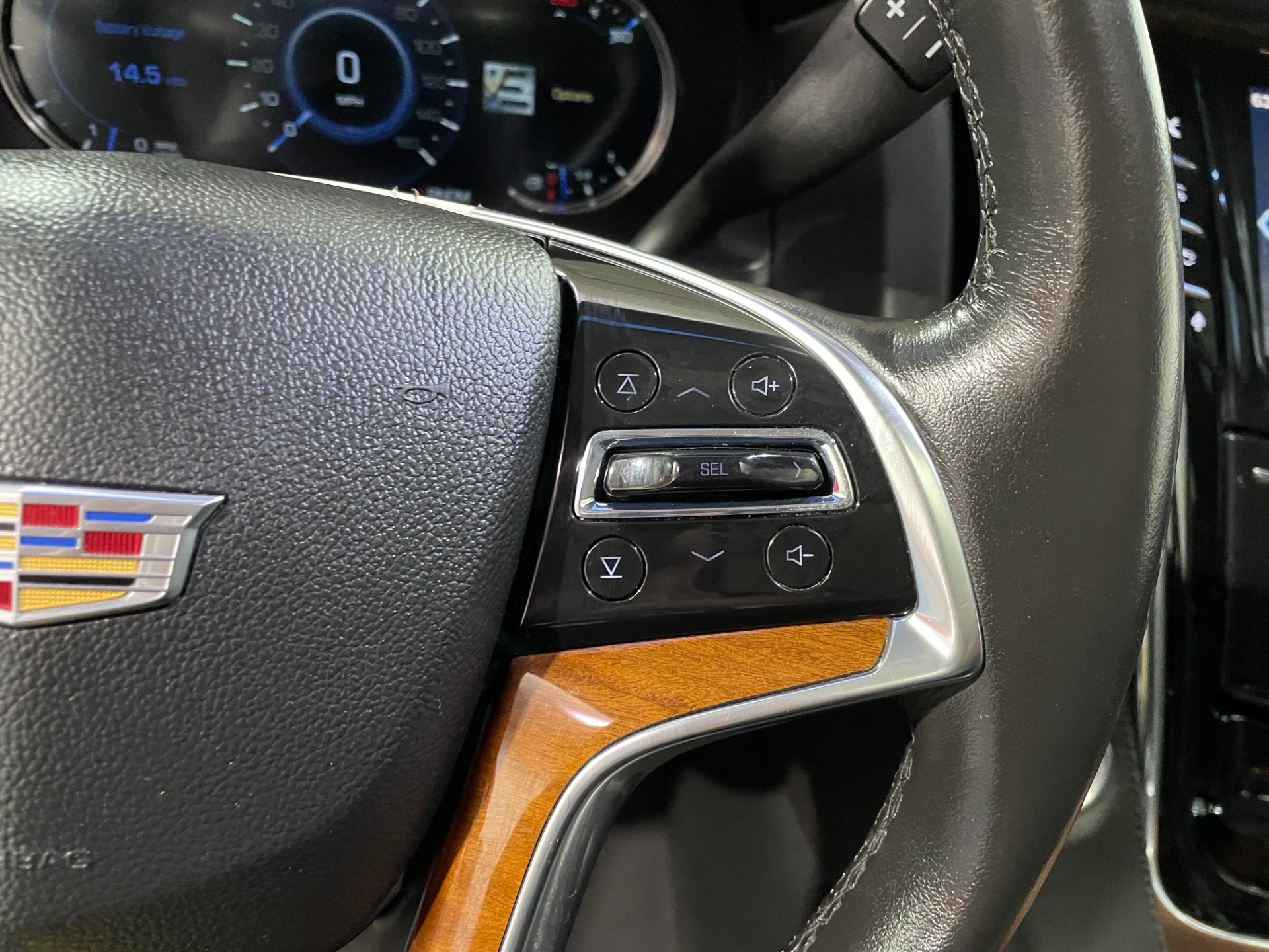 Used-2016-Cadillac-Escalade-Premium-Collection-4X4