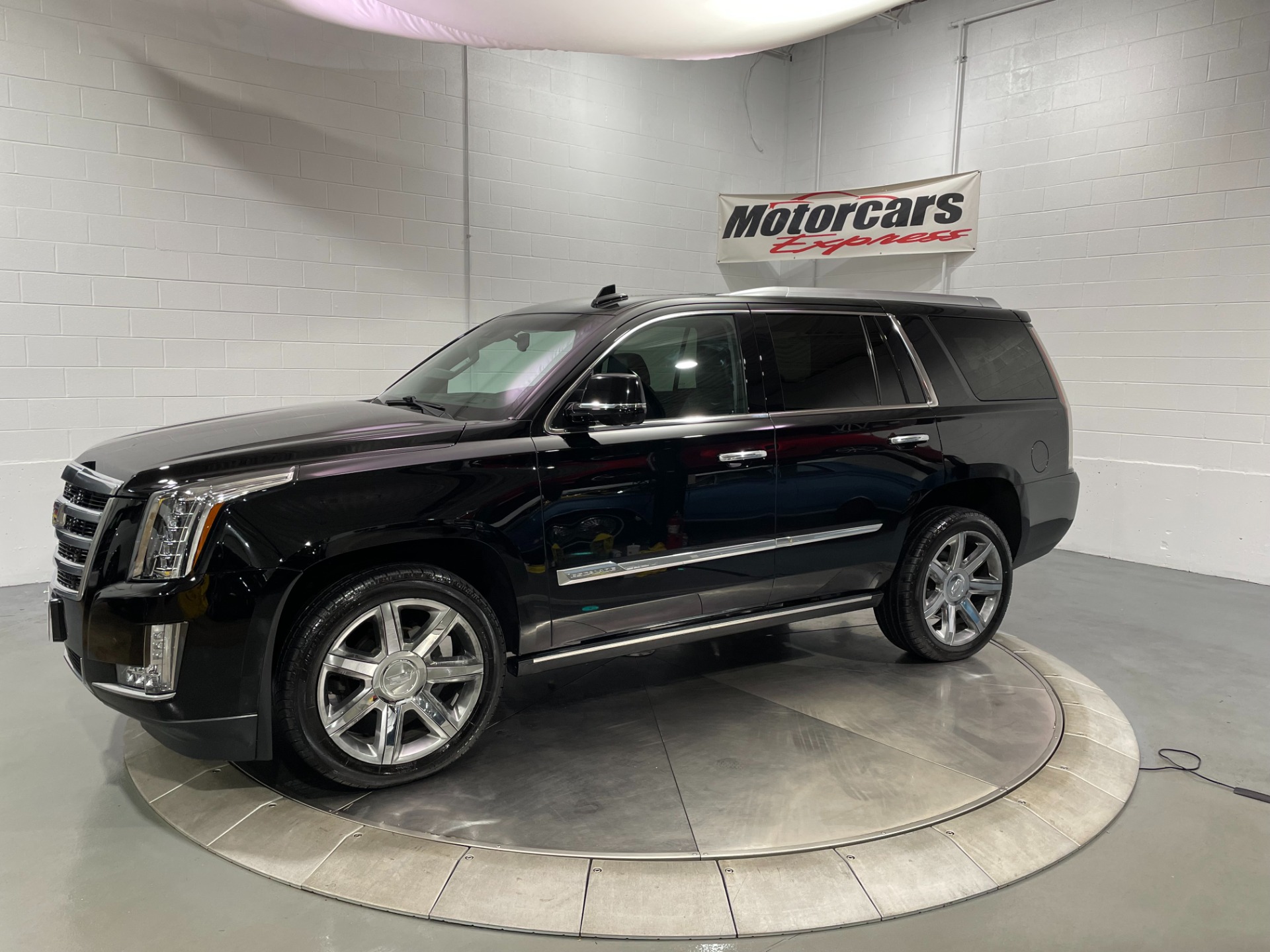 Used-2016-Cadillac-Escalade-Premium-Collection-4X4