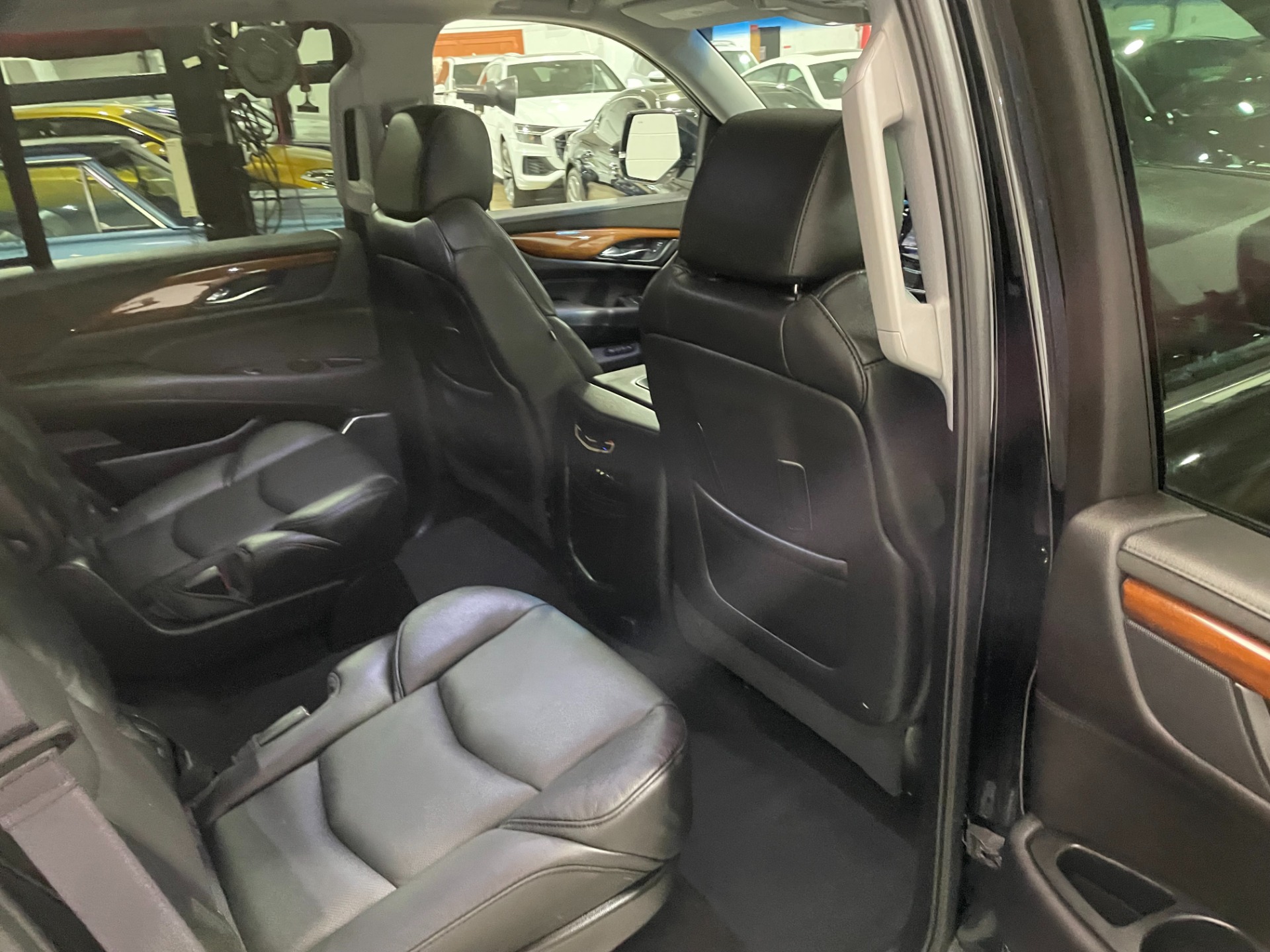 Used-2016-Cadillac-Escalade-Premium-Collection-4X4