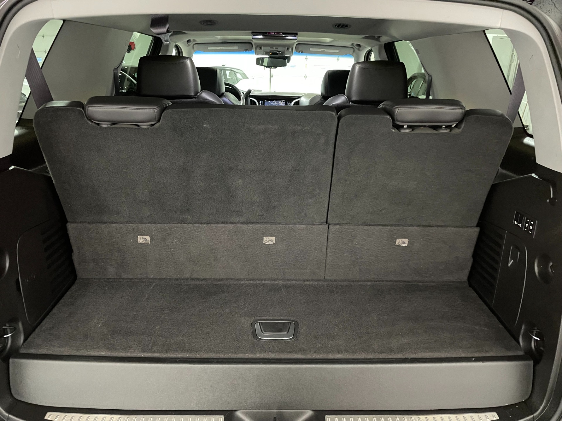 Used-2016-Cadillac-Escalade-Premium-Collection-4X4
