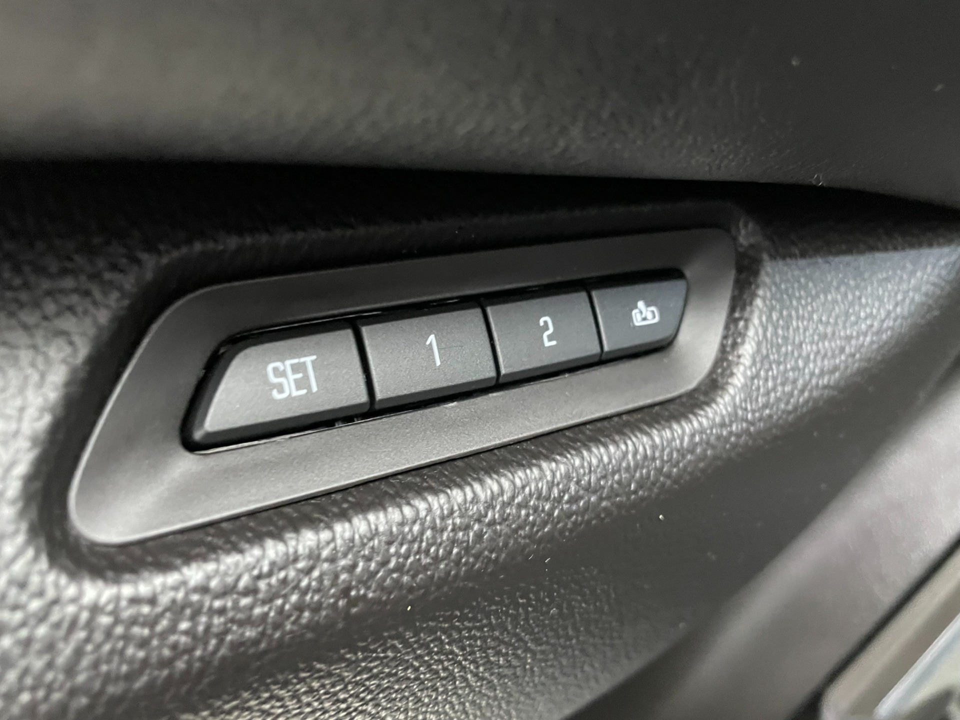 Used-2016-Cadillac-Escalade-Premium-Collection-4X4
