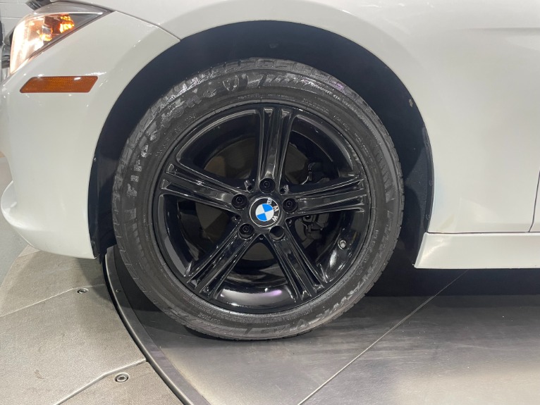 Used-2014-BMW-3-Series-320i-xDrive