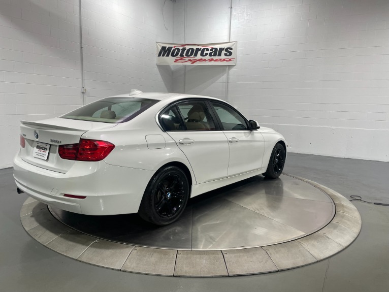 Used-2014-BMW-3-Series-320i-xDrive