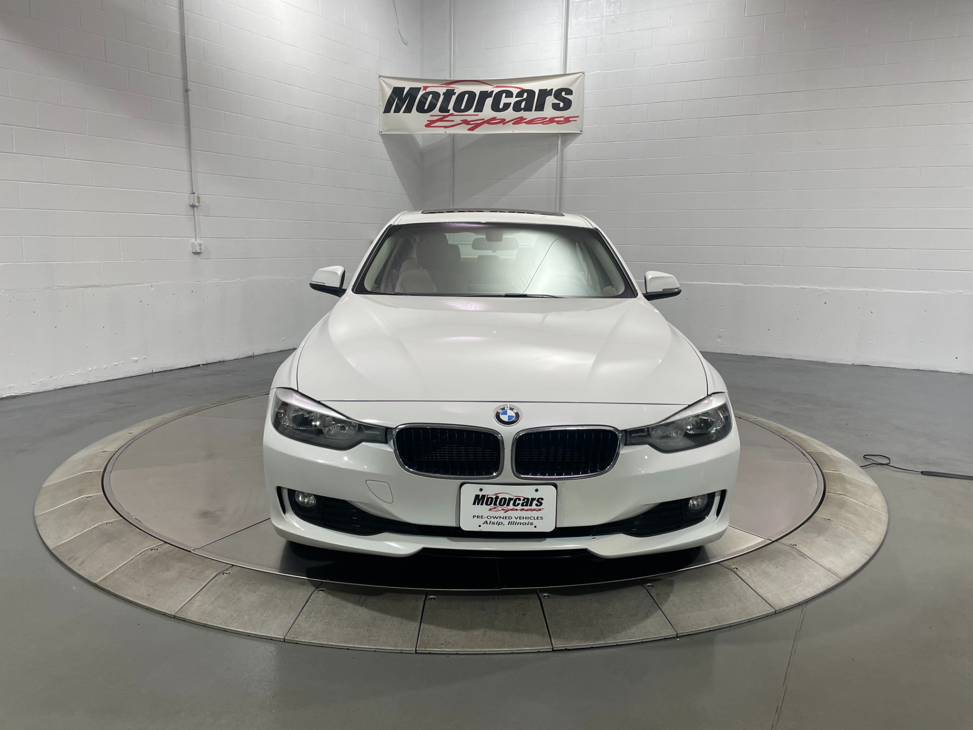 Used-2014-BMW-3-Series-320i-xDrive