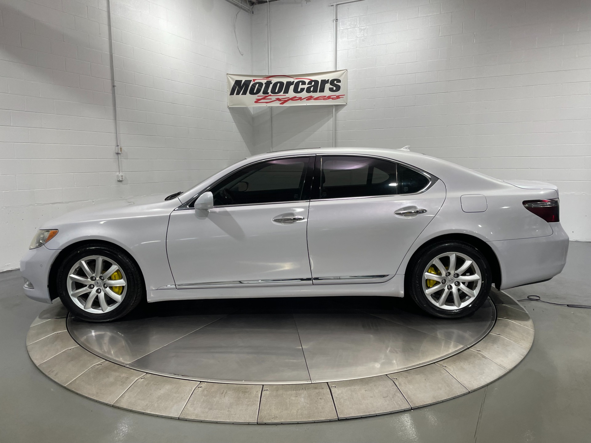 Used-2008-Lexus-LS-460-RWD